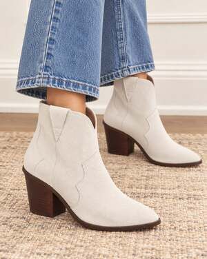 Kaanas Women's Sz 9 Ares Cowboy Ankle Bootie With Stitching In Stone NEW IN BOX
